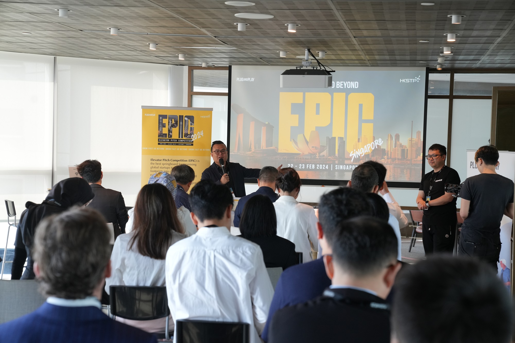 Photo 1 : HKSTP a terminé avec succès la toute première demi-finale de la région Asie-Pacifique Elevator Pitch Competition 2024 (EPiC) les 22 et 23 février 2024, avec 20 des innovateurs les plus brillants de Singapour sélectionnés pour s'envoler pour Hong Kong le 26 avril 2024 pour l'EPiC. Grande Finale 2024.